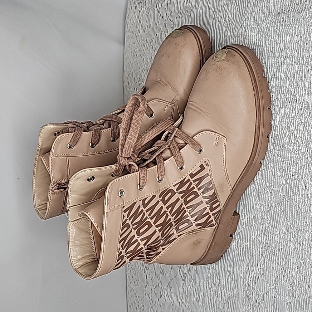 DKNY Stassi Milly original logo zip up ankle boots sz 5.5